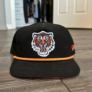 Orange and black Hat Detroit Tigers Cincinnati Bengals new era snap back